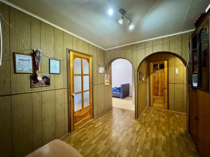 3-комн квартира Октябрьская ул, 1