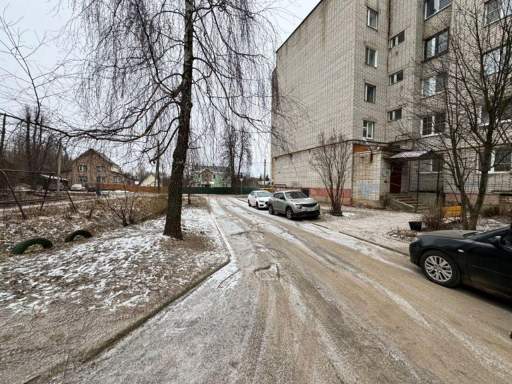 3-комн квартира Октябрьская ул, 1