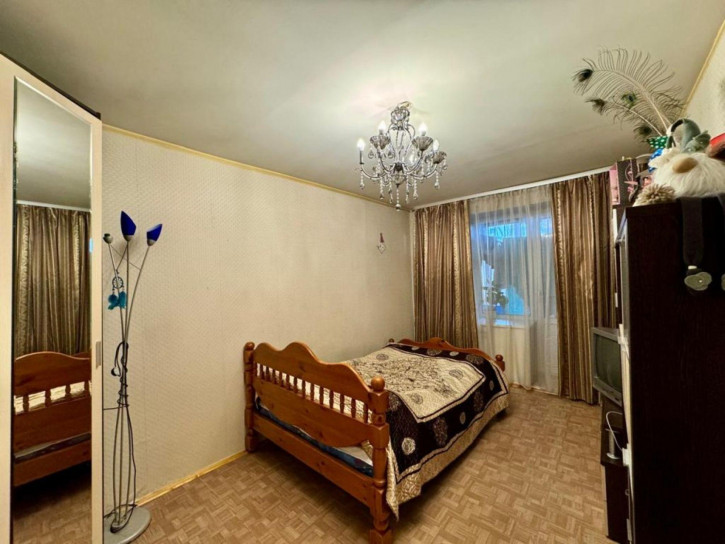 3-комн квартира Октябрьская ул, 1