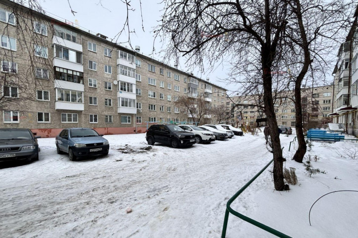 3-комн квартира Максима Горького 5