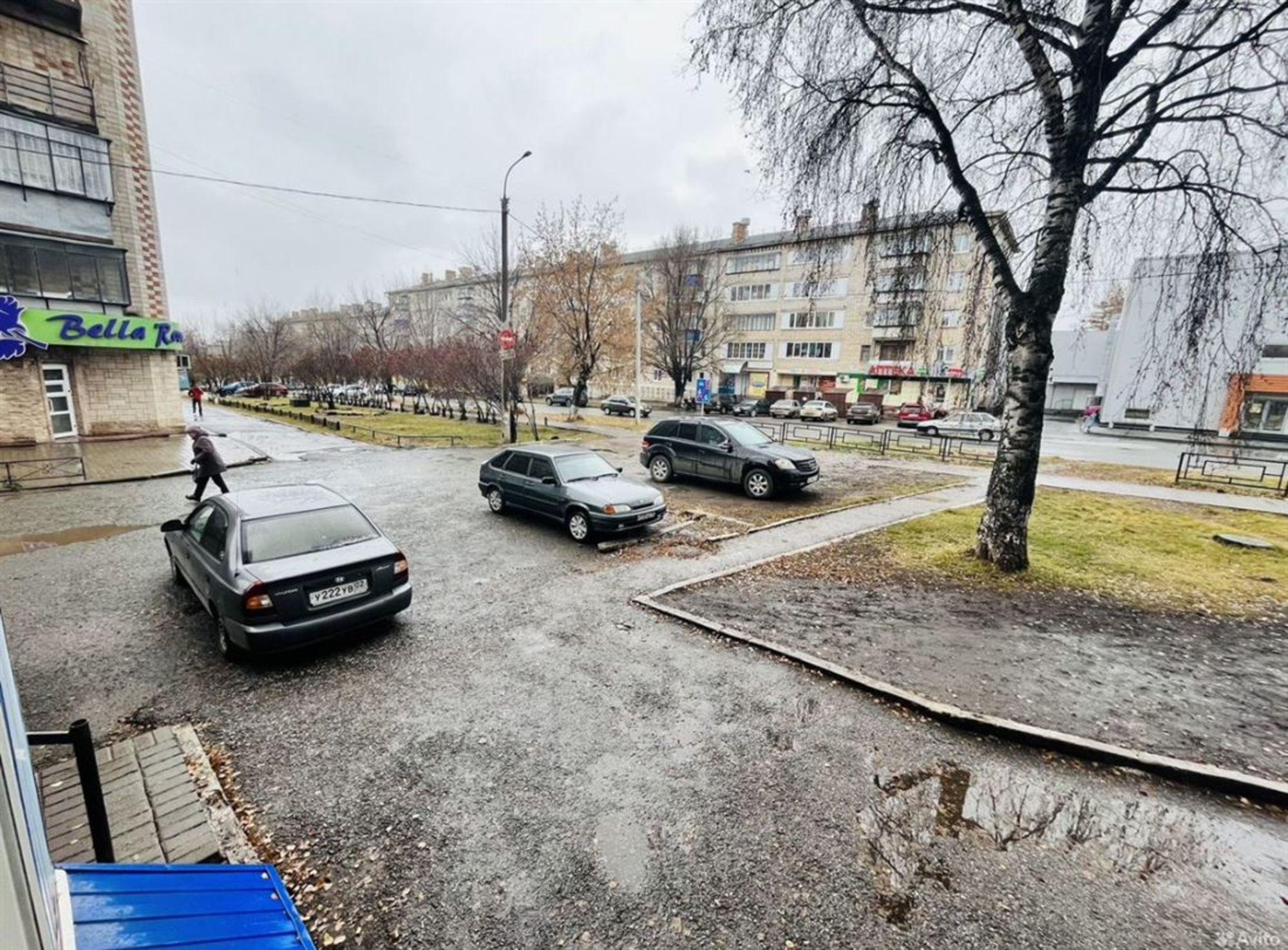 Сдать торговое помещение за 60 000 рублей на ул Карла Маркса, д. 79