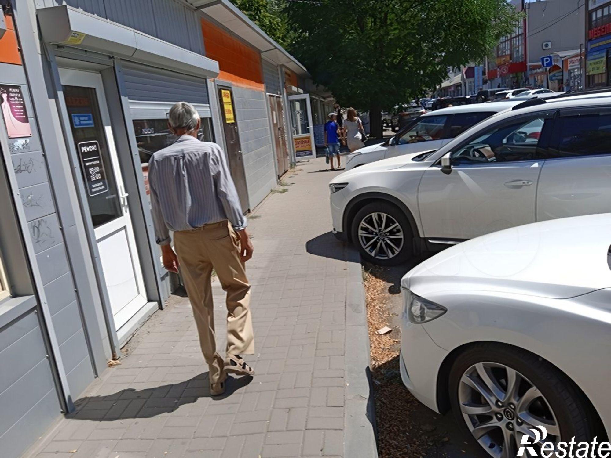 Сдать торговое помещение за 25 000 рублей на ул Мира, 43