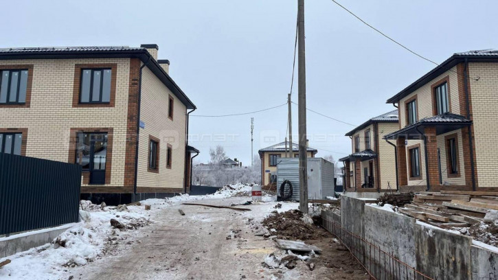 Коттедж/дом ул. Бирюсовая (Константиновка)