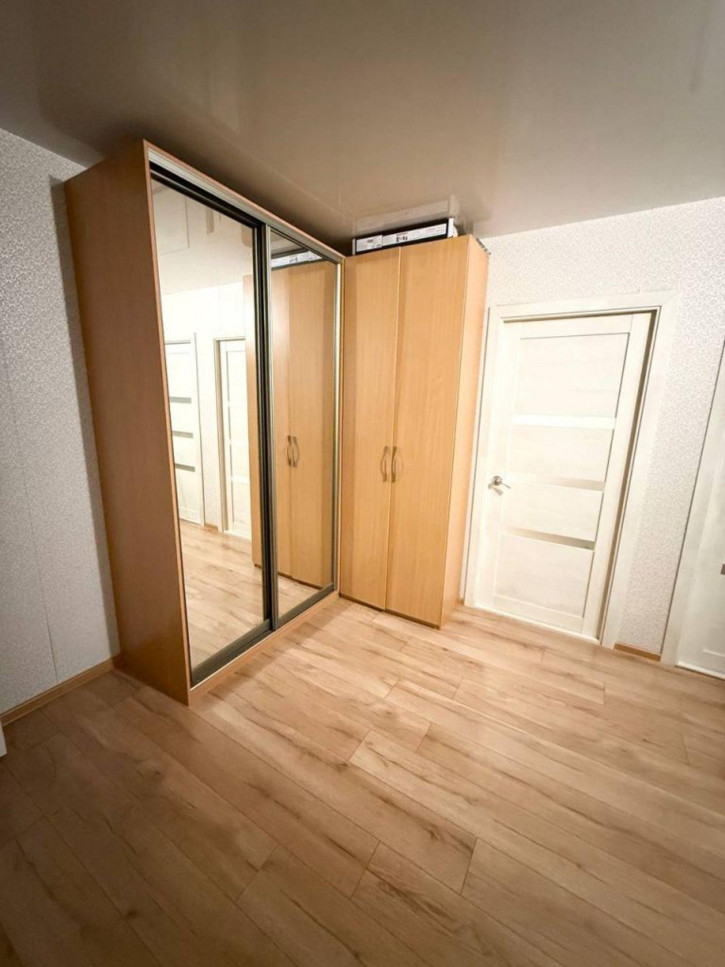 3-комн квартира ТЭЦ-3 мкр, 13