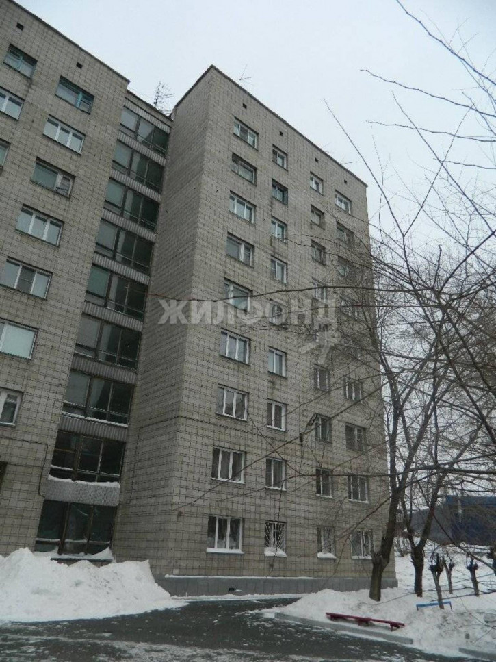 Комната Макаренко, 33