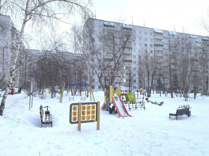 2-комн квартира Селезнева, 37