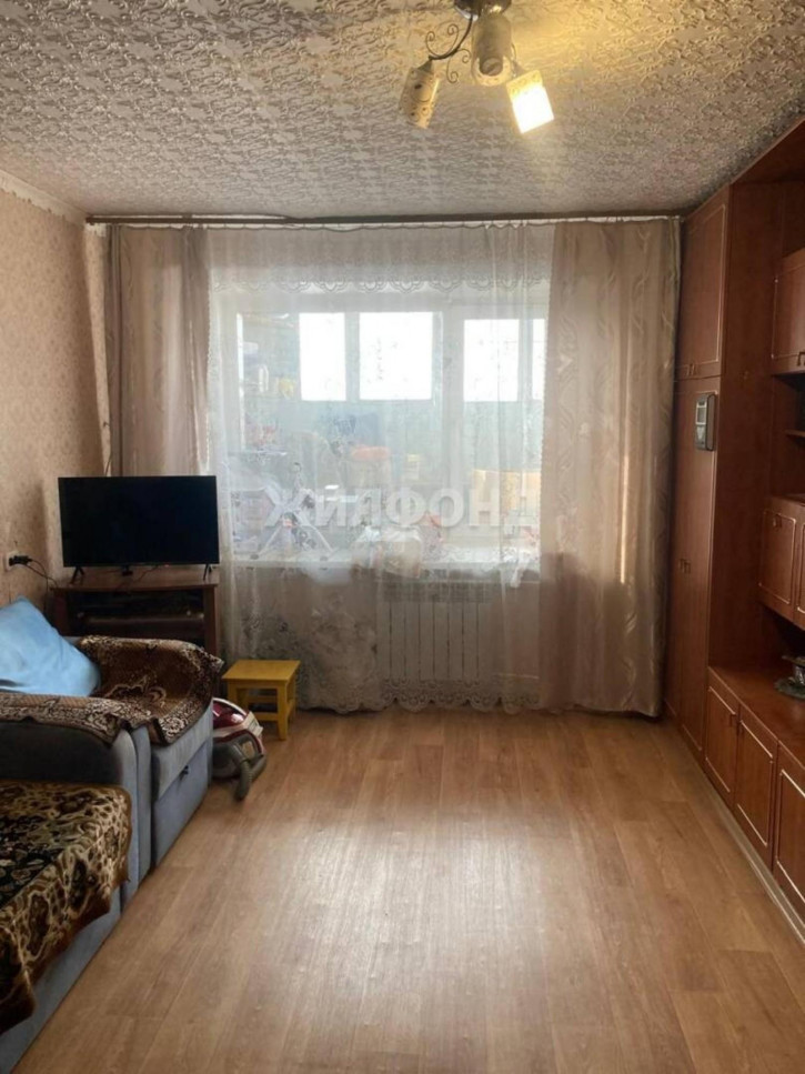 2-комн квартира Большевистская, 175/6