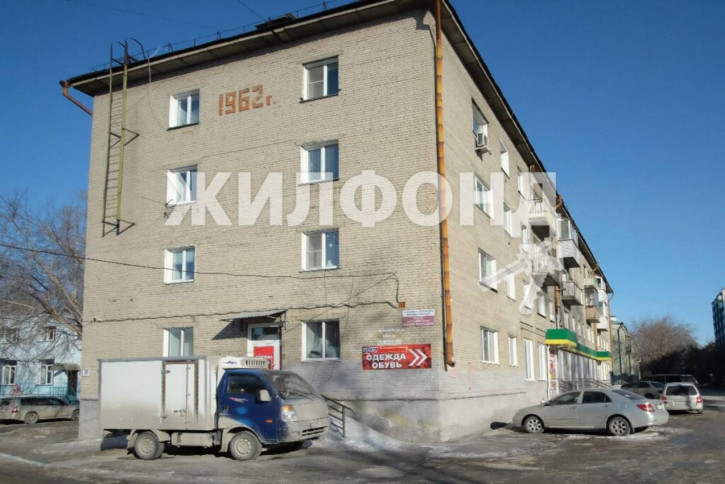 2-комн квартира Фасадная, 20