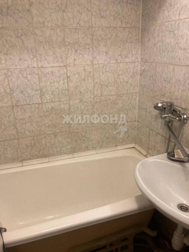 2-комн квартира Большевистская, 175/6