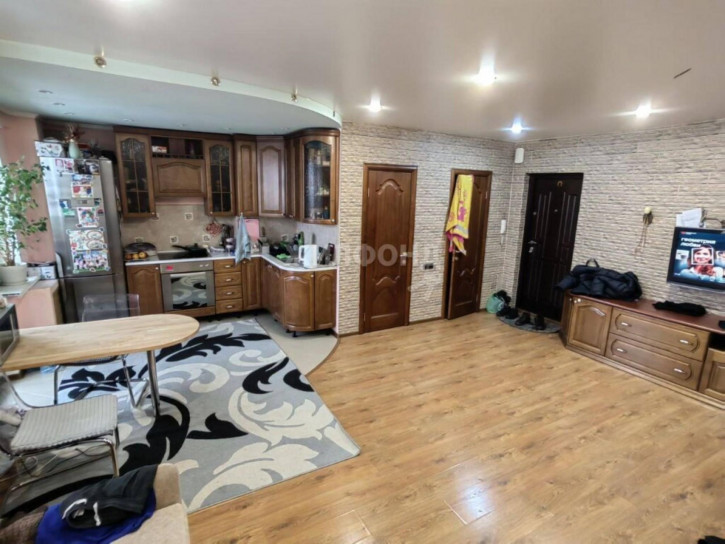 2-комн квартира Троллейная, 1