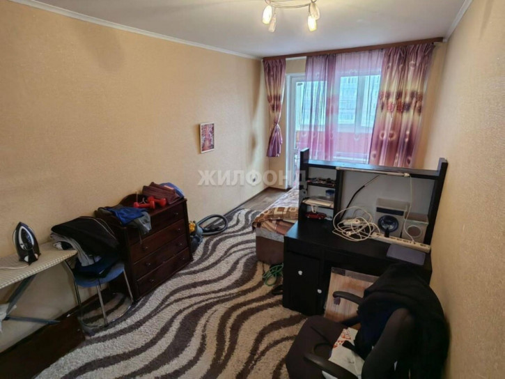 2-комн квартира Троллейная, 1