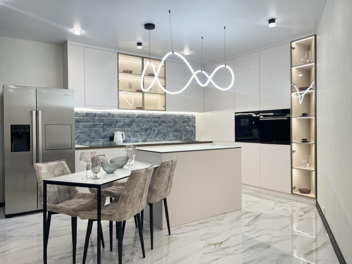3-комн квартира Дмитрия Козулева ул, 2