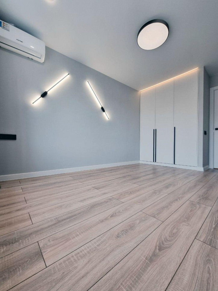 3-комн квартира Ленинградская улица, 83