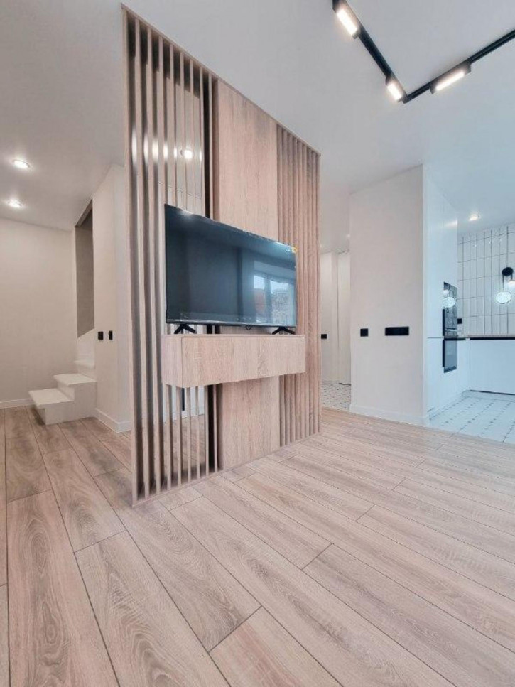 3-комн квартира Ленинградская улица, 83