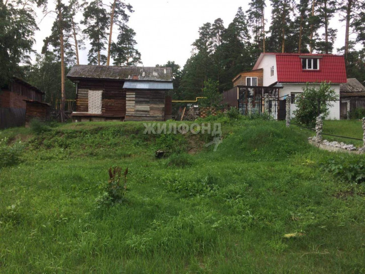 Коттедж/дом Октябрьская улица, д.23 Коттедж/дом Октябрьская улица, д.23