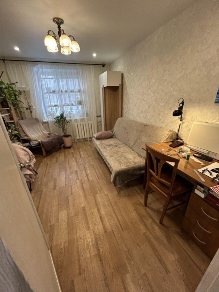 3-комн квартира Сергея Есенина ул, 34