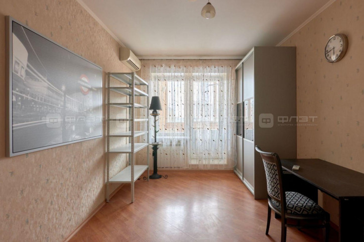 4-комн квартира ул. Волочаевская д.8
