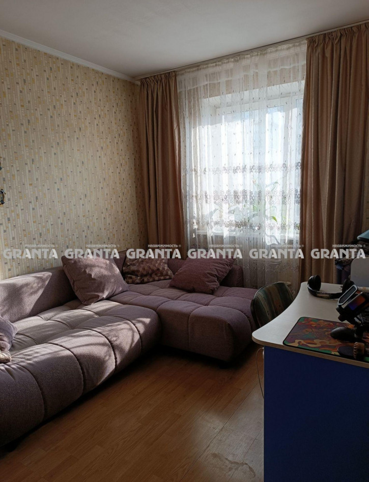 4-комн квартира ул 78 Добровольческой бригады, 3