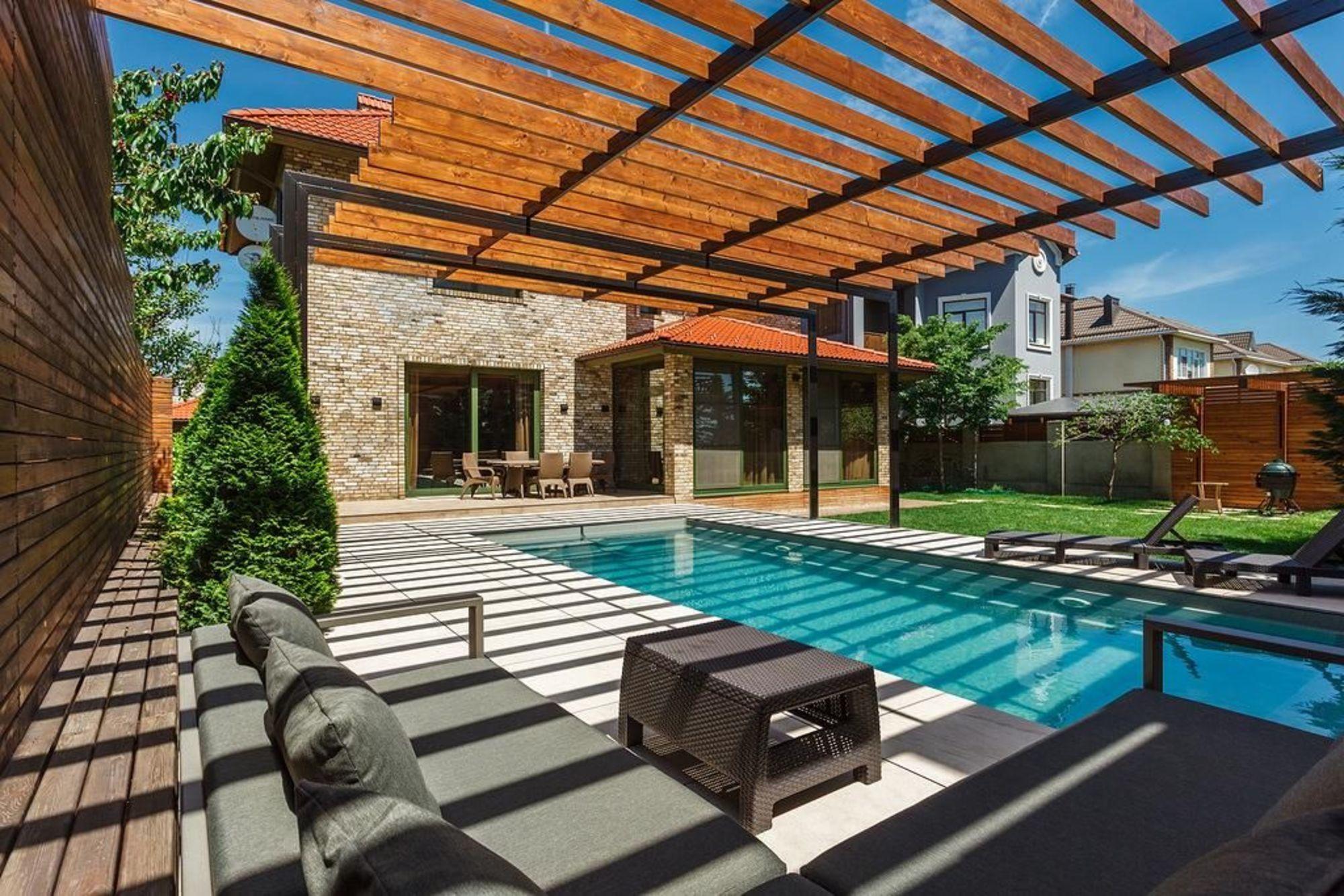 Купить дачу, дом, коттедж за 75 000 000 рублей на им Сергея Михалева ул, 7