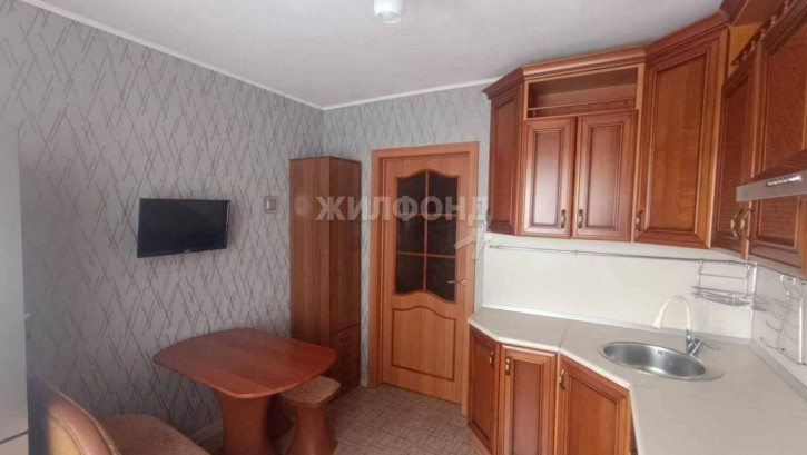 4-комн квартира Троллейная улица, д.71