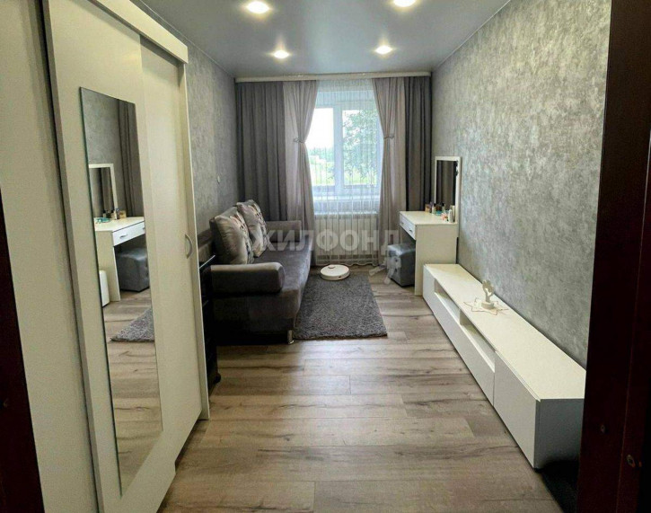 4-комн квартира Молодежная улица, д.8