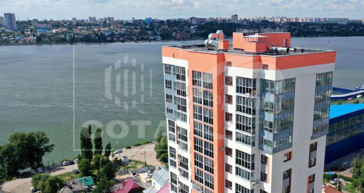 3-комн квартира в новом доме Набережная улица, 1а
