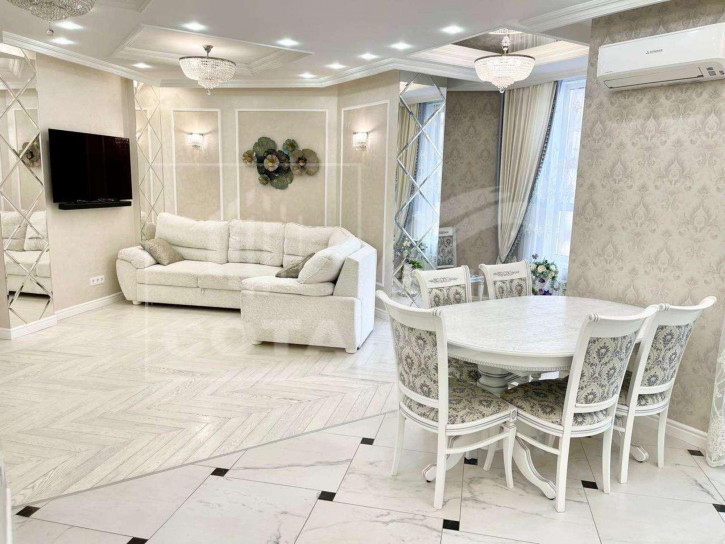 4-комн квартира Олимпийский жилой массив, 17