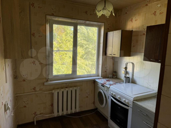 2-комн квартира Благоева ул, 14