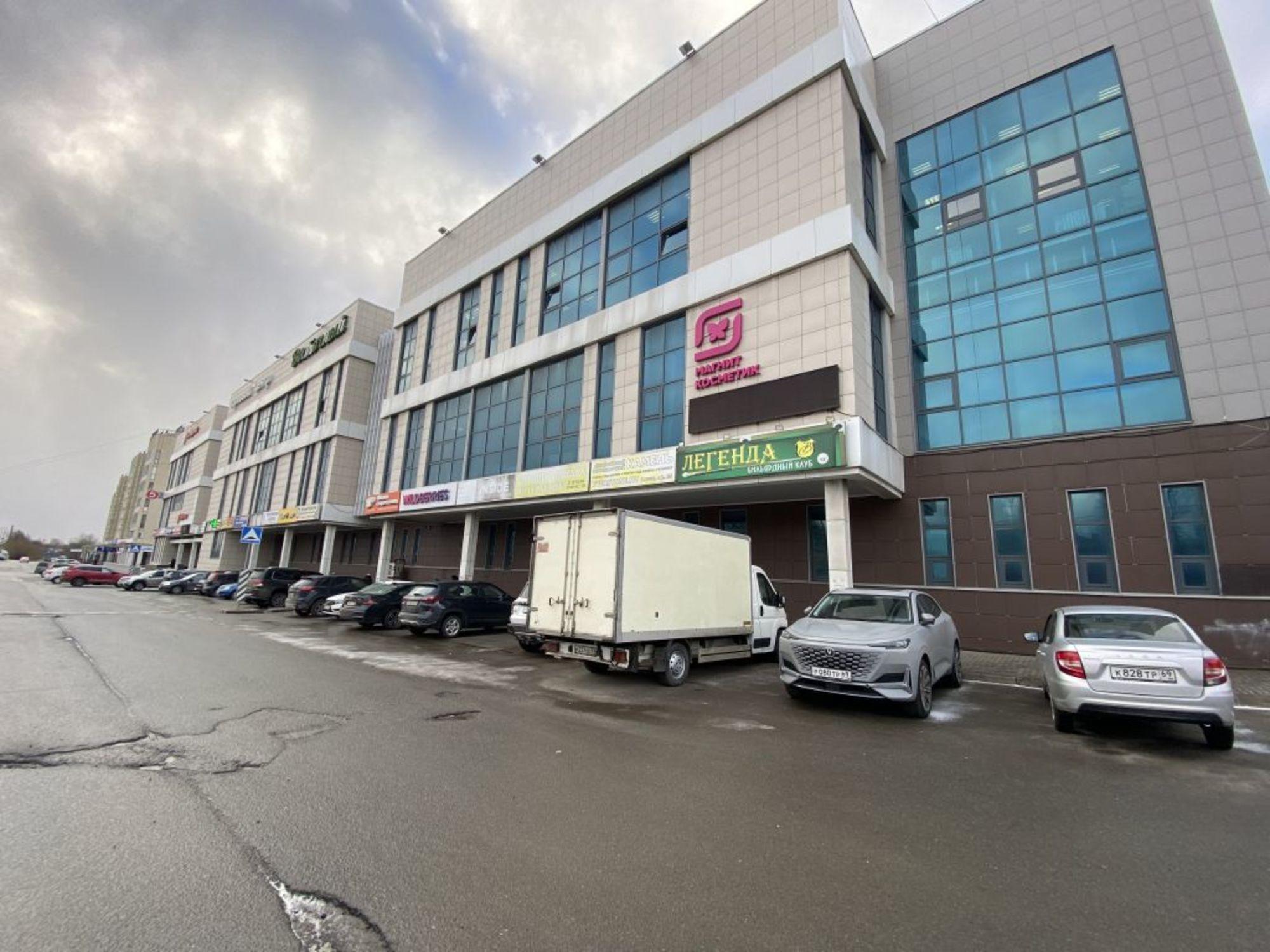 Купить торговое помещение за 43 000 000 рублей на Маяковского ул, 33