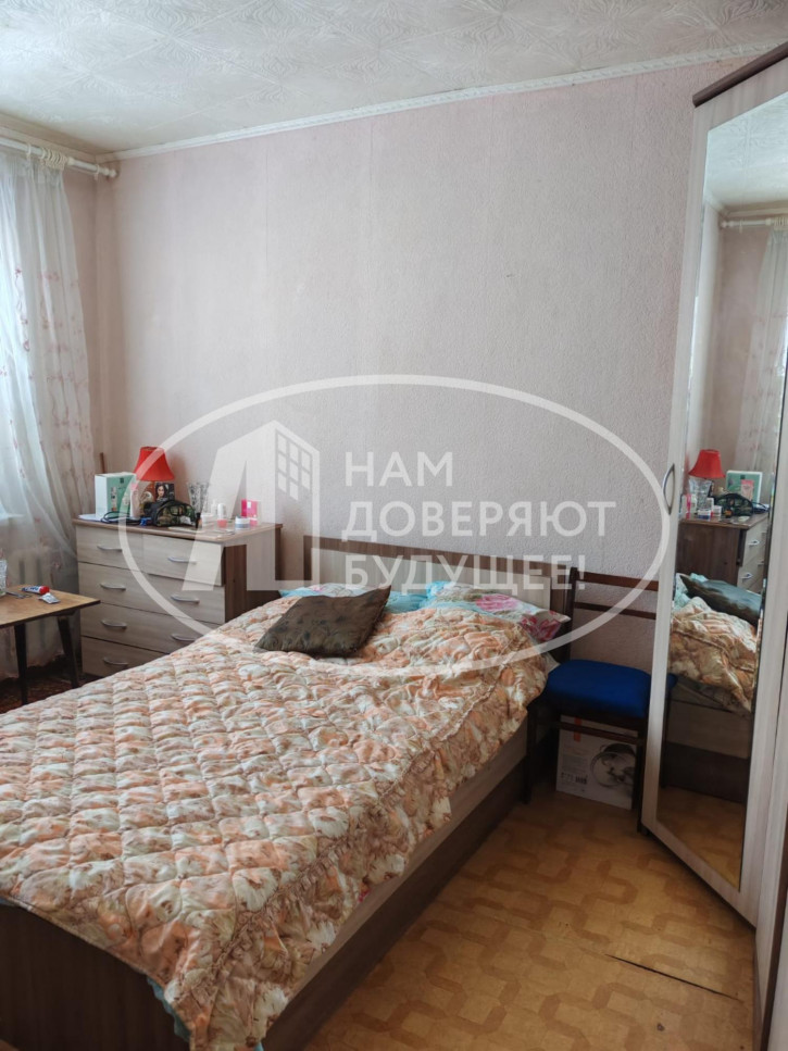 3-комн квартира проспект Свердлова, 4