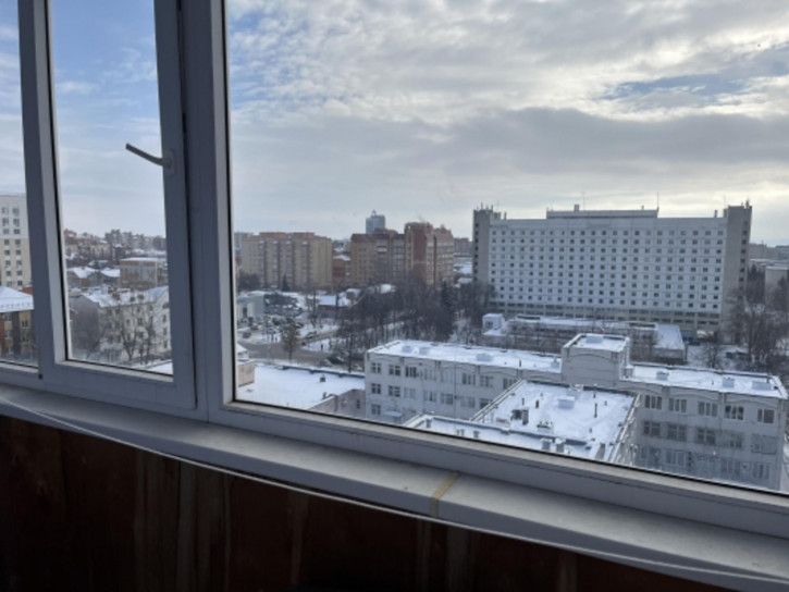 3-комн квартира ул Островского, 11