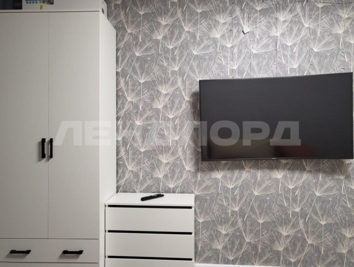 2-комн квартира проспект 40-летия Победы, 310/1