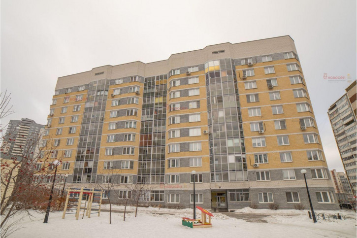 3-комн квартира Калинина 3