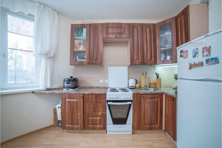 3-комн квартира Калинина 3