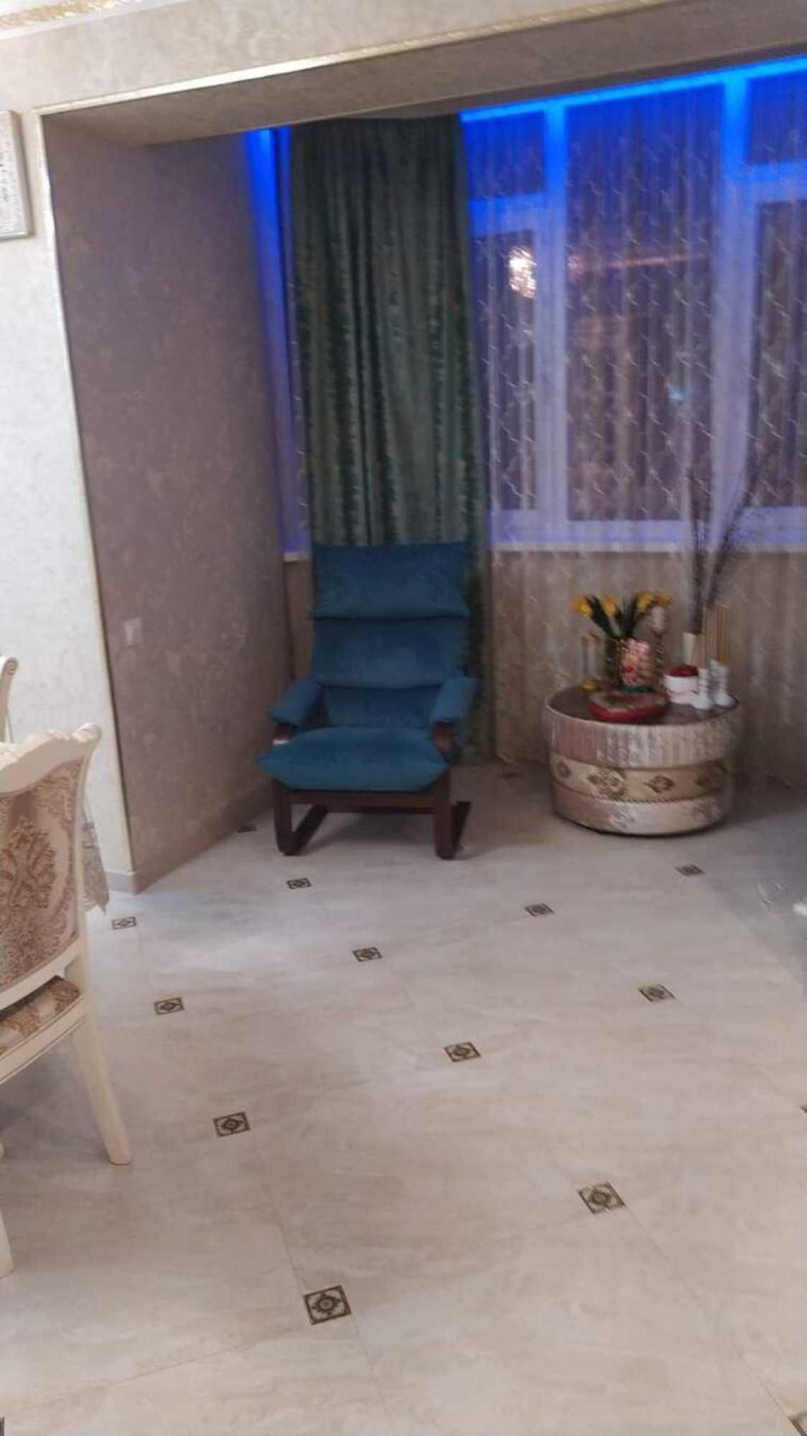 3-комн квартира улица Толстого, 85