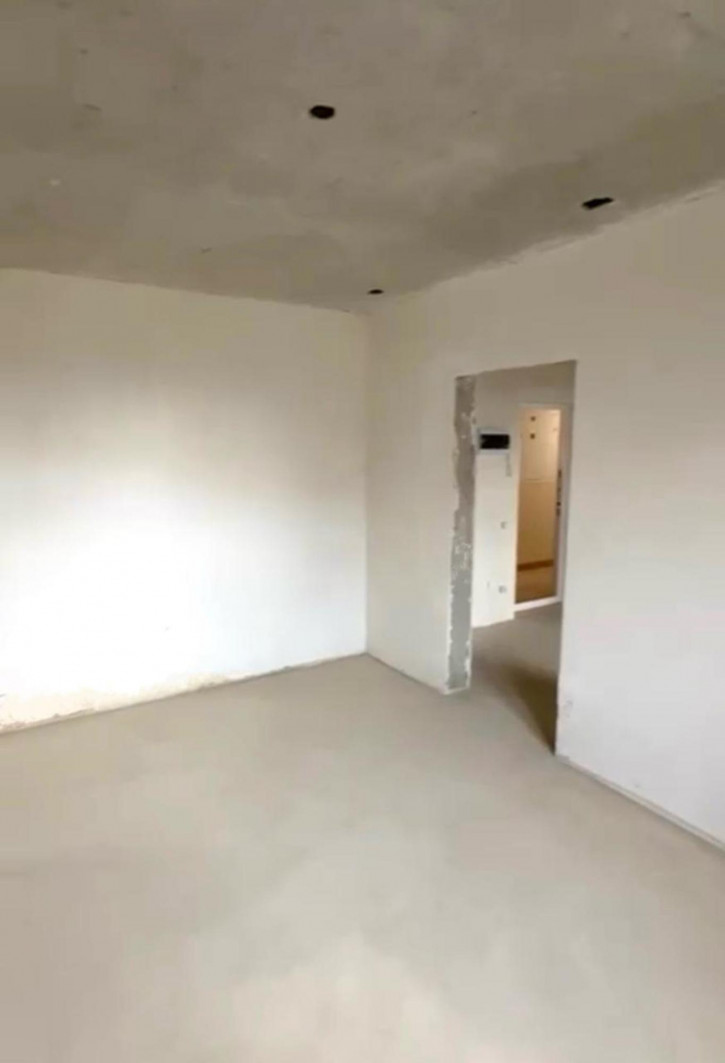 2-комн квартира улица Крылова, 13к3