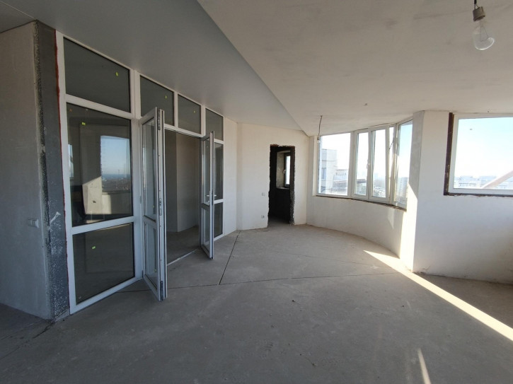 3-комн квартира Крымская улица, 272