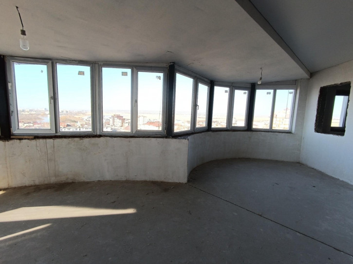 3-комн квартира Крымская улица, 272