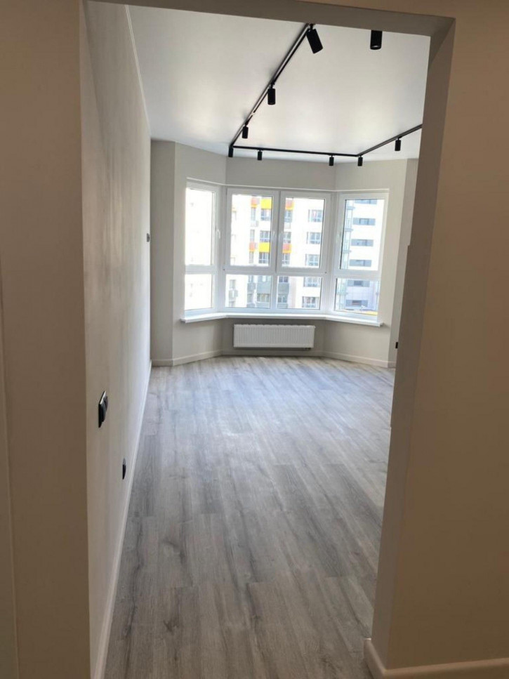 3-комн квартира улица Крылова, 13к3