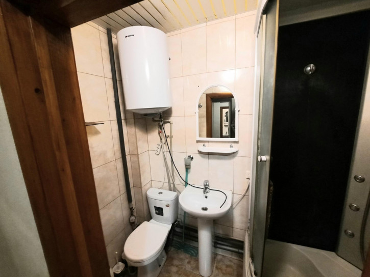 2-комн квартира Лазурная улица, 16