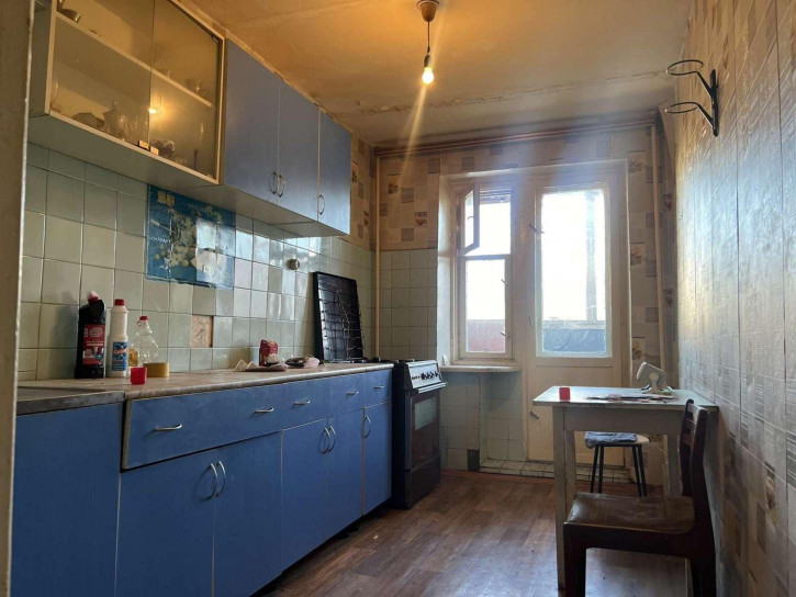 4-комн квартира Нагорная улица, 138а