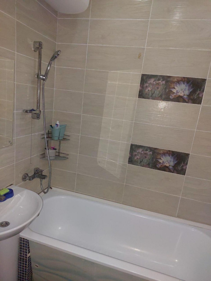 2-комн квартира Гастелло улица, 46