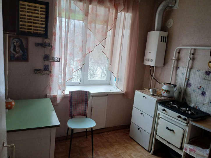 2-комн квартира 1-й квартал, 6