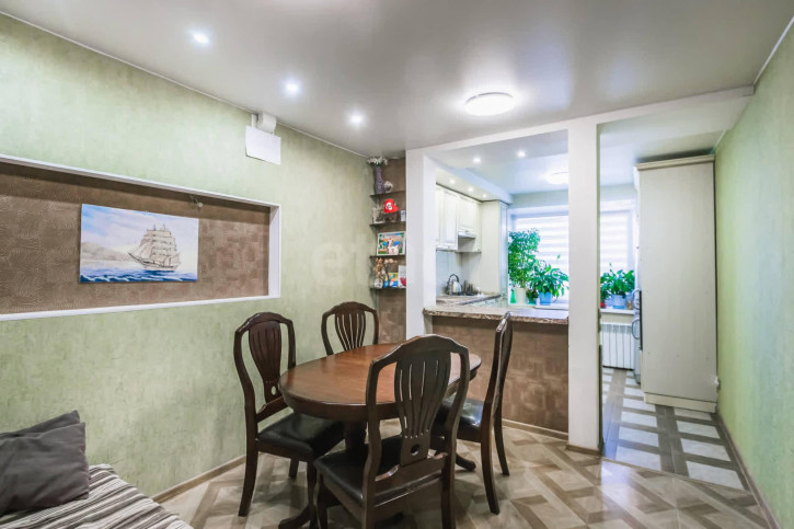 2-комн квартира улица Возрождения, 32