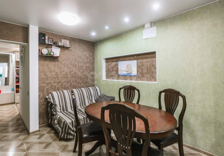 2-комн квартира улица Возрождения, 32