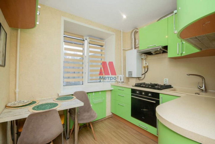 2-комн квартира 8 Марта улица, д.8