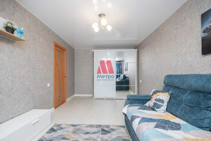 2-комн квартира 8 Марта улица, д.8