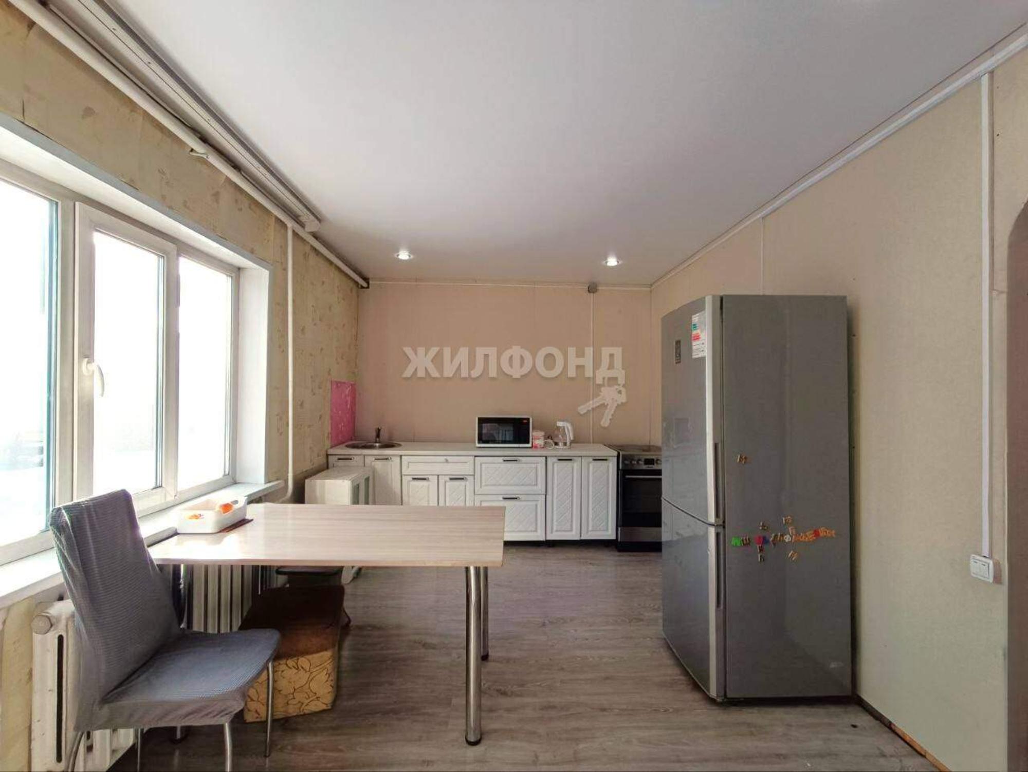 Купить дачу, дом, коттедж за 11 000 000 рублей на Листвянка улица