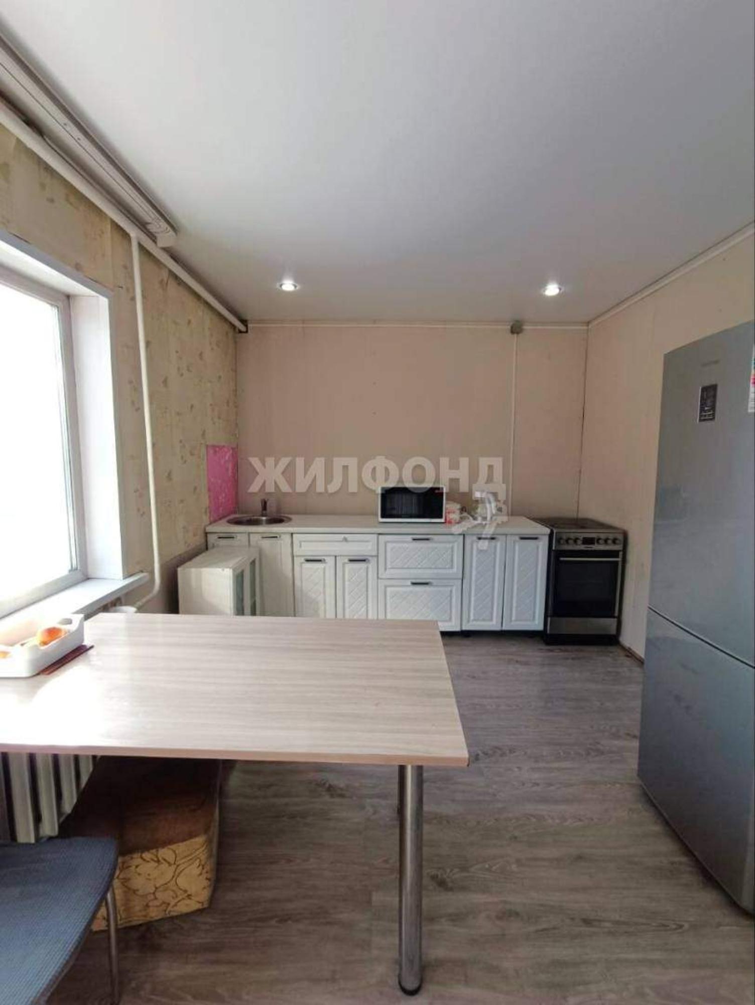 Купить дачу, дом, коттедж за 11 000 000 рублей на Листвянка улица