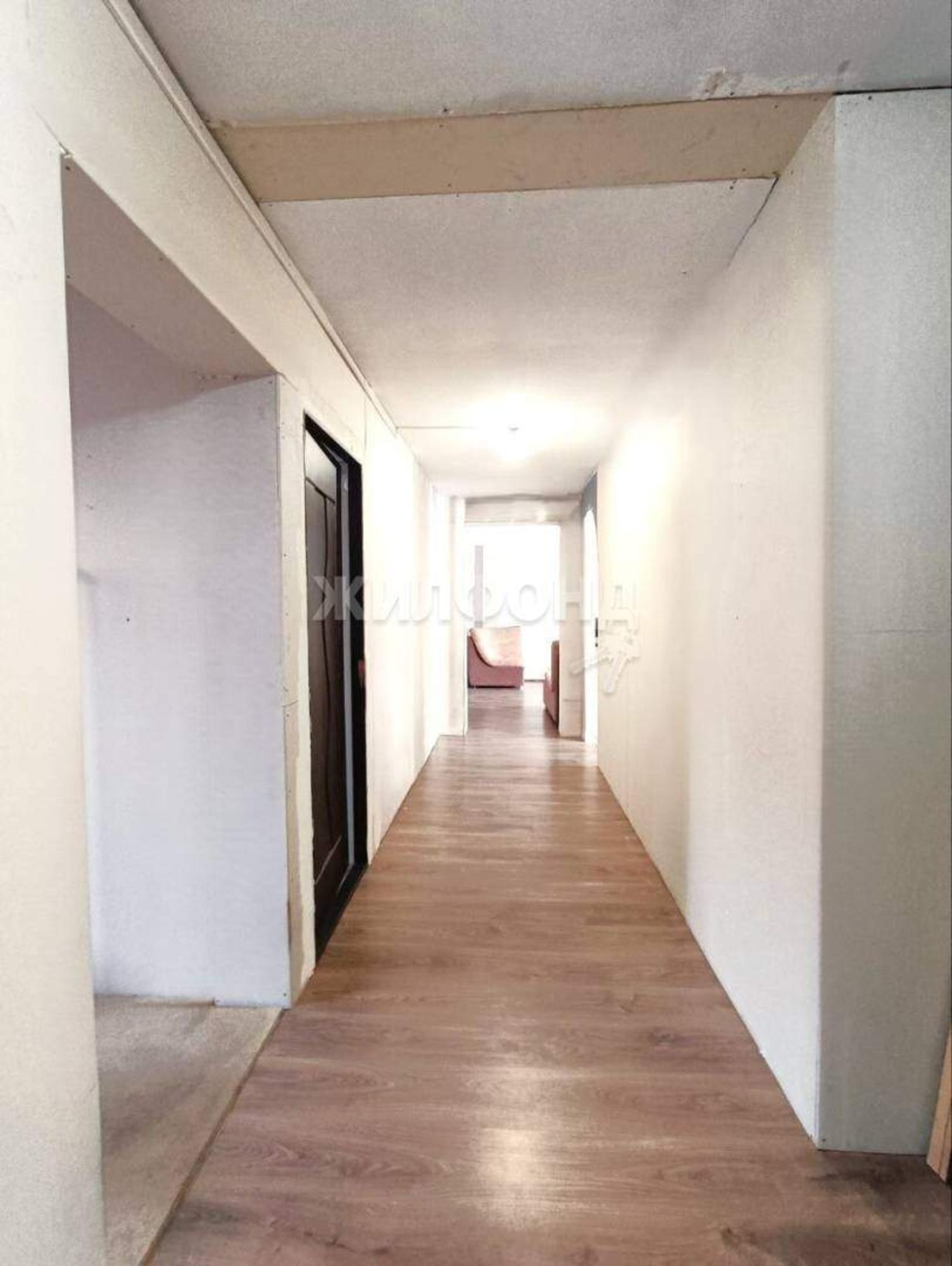 Купить дачу, дом, коттедж за 11 000 000 рублей на Листвянка улица